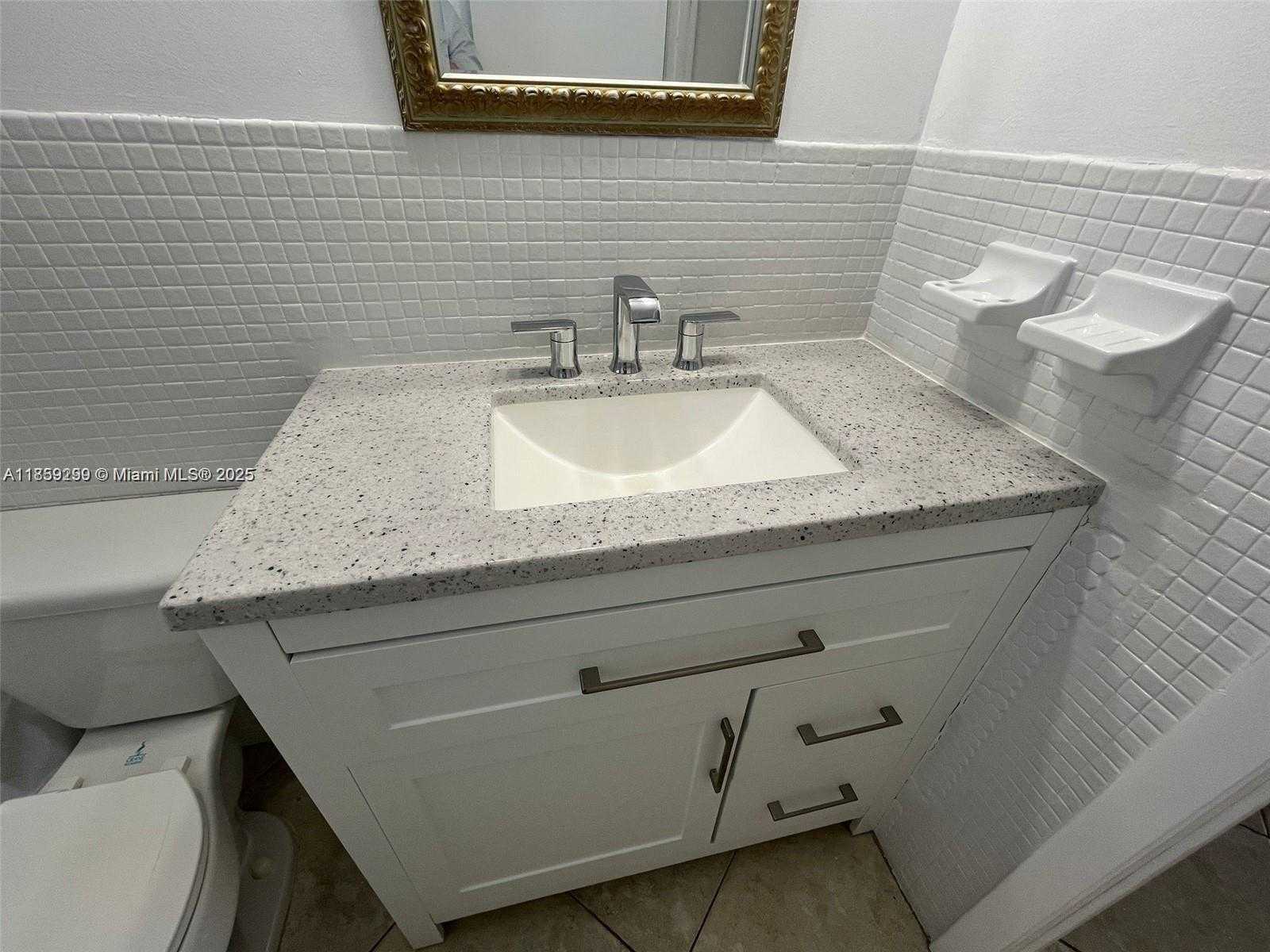 Small Image of 4141 NAUTILUS DR #7F, Miami Beach Number 12