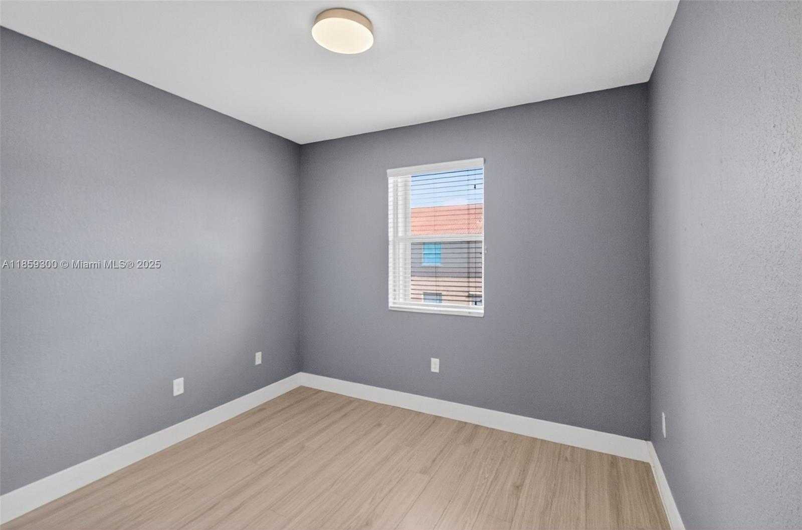 Small Image of 14747 SOUTH WEST 25 LN, Miami Number 20