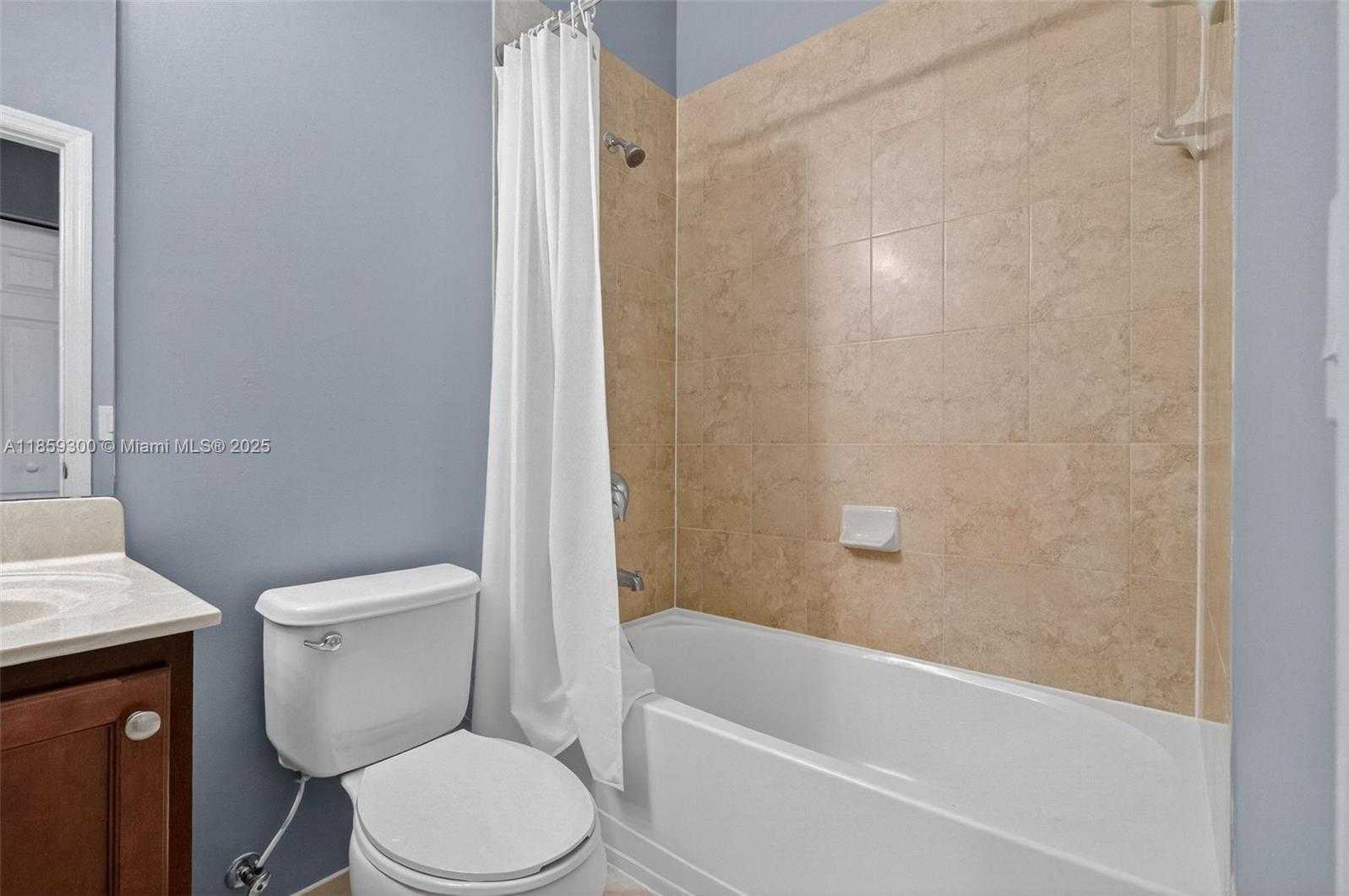 Small Image of 14747 SOUTH WEST 25 LN, Miami Number 23
