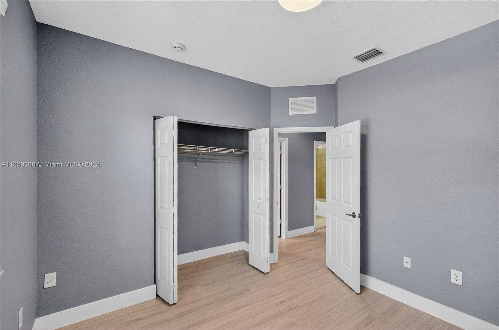 Small Image of 14747 SOUTH WEST 25 LN, Miami Number 25