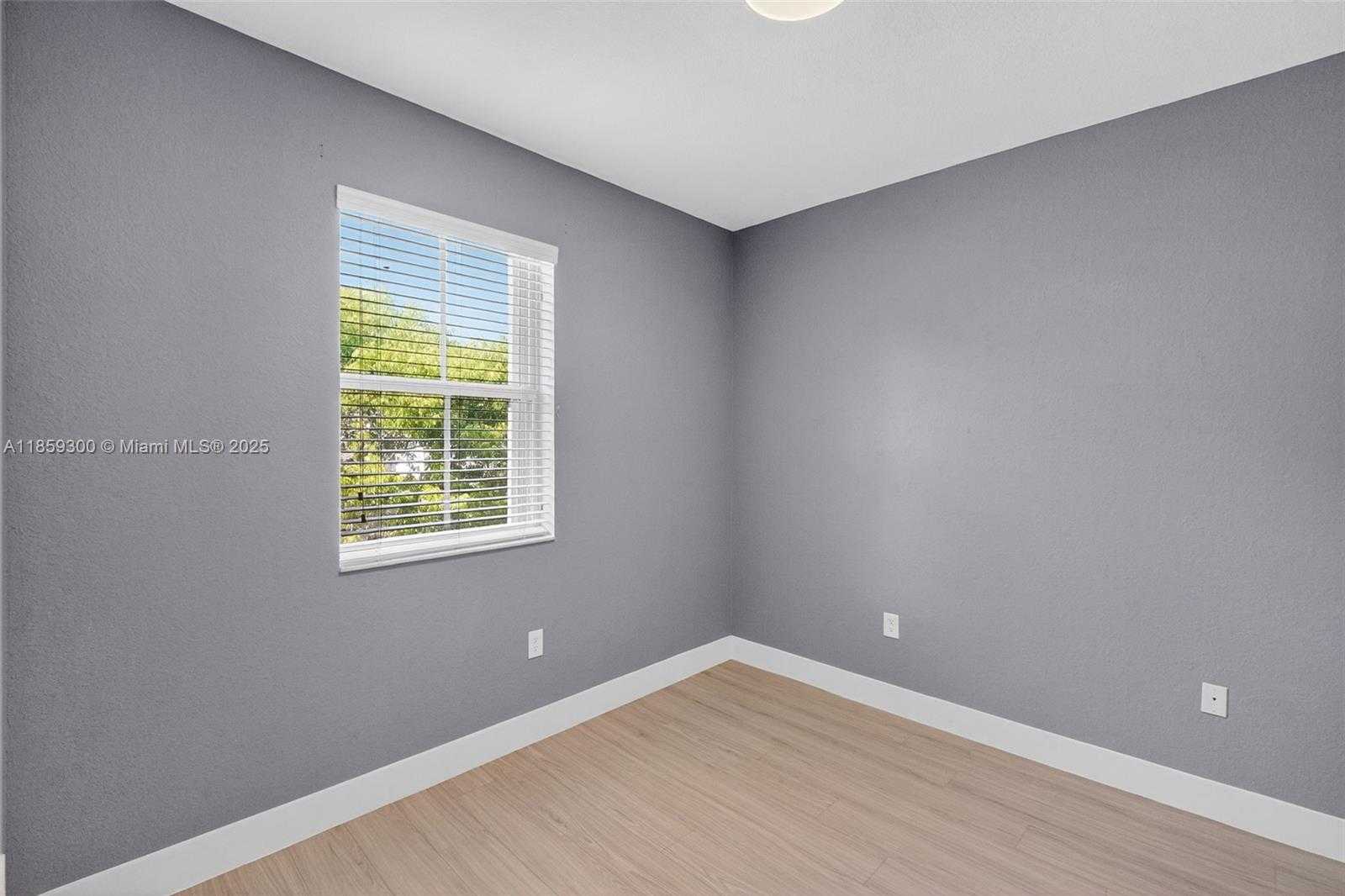Small Image of 14747 SOUTH WEST 25 LN, Miami Number 26