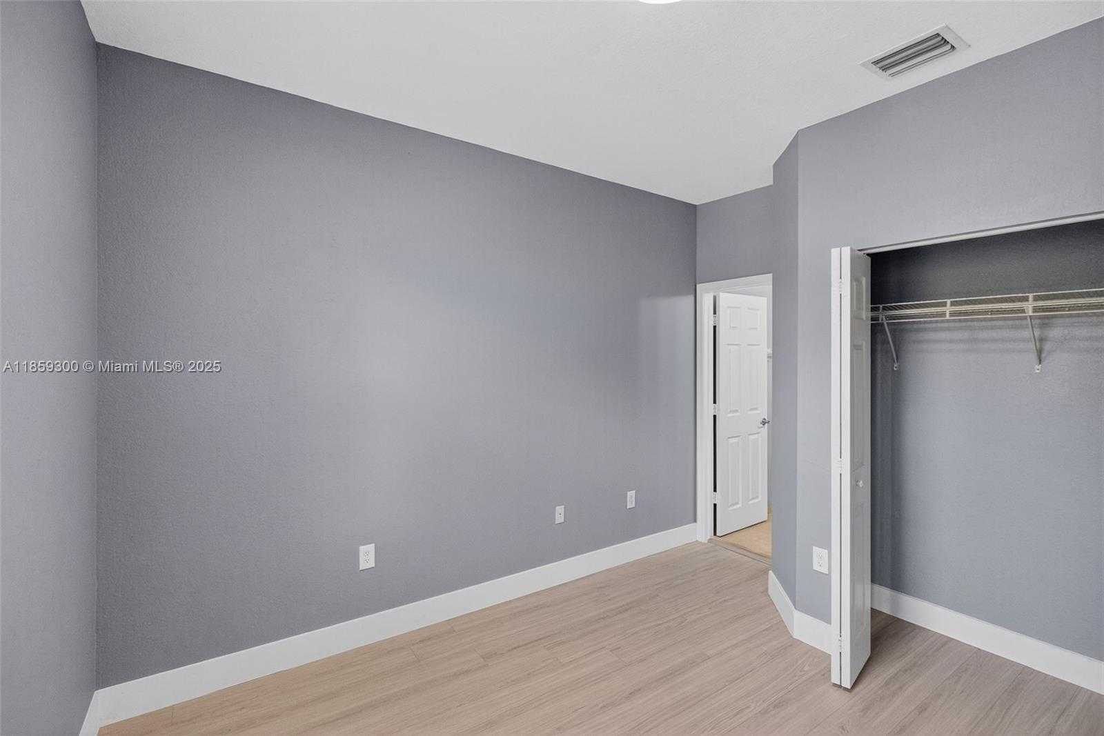 Small Image of 14747 SOUTH WEST 25 LN, Miami Number 27