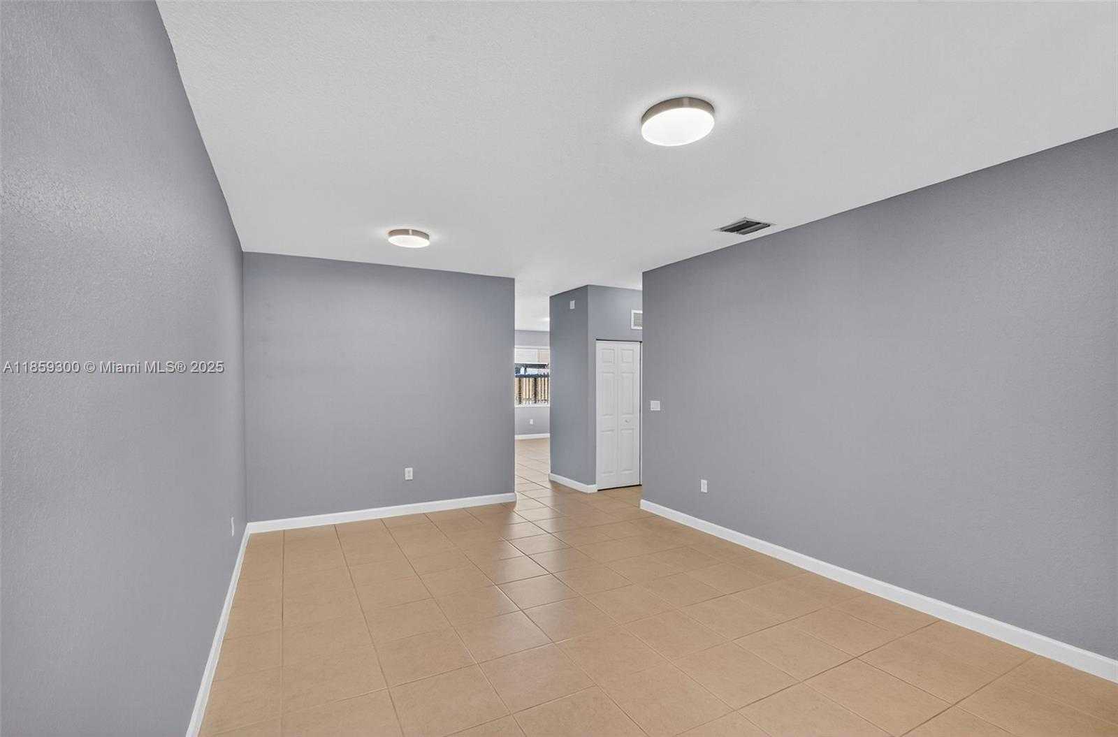 Small Image of 14747 SOUTH WEST 25 LN, Miami Number 30
