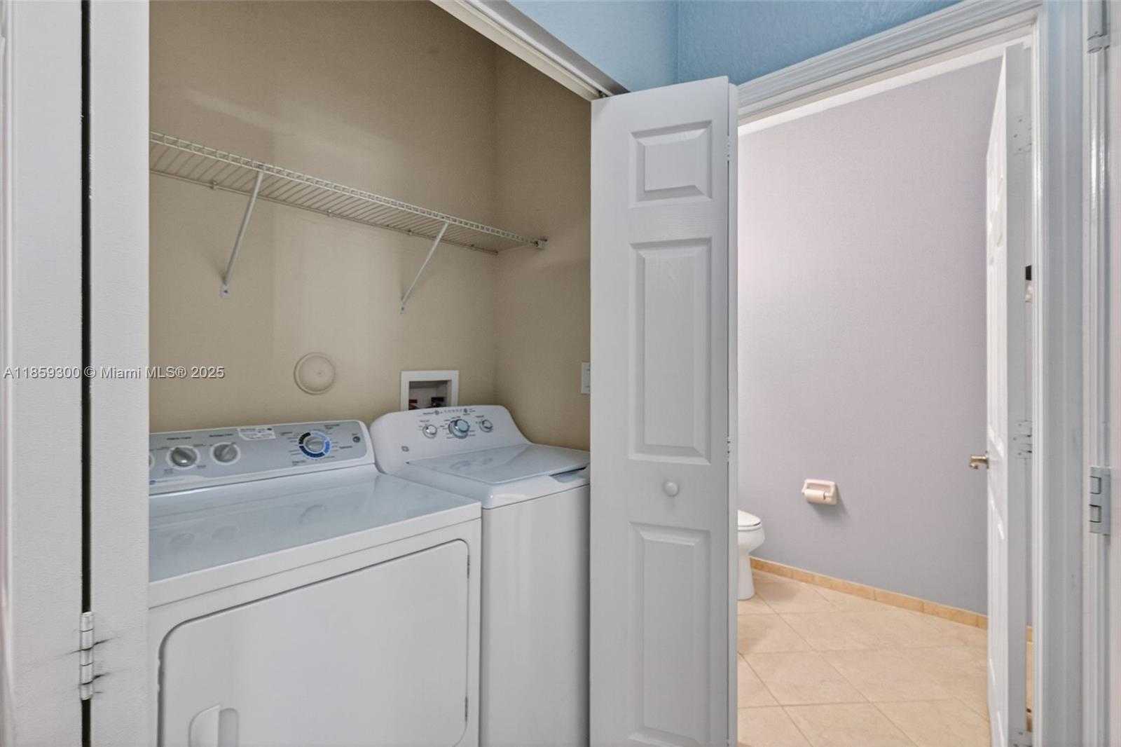 Small Image of 14747 SOUTH WEST 25 LN, Miami Number 33
