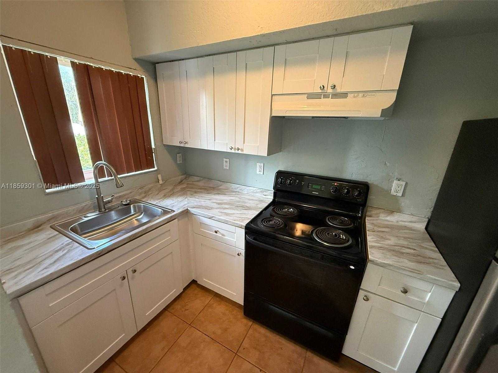 Small Image of 471 NORTH WEST 83RD ST #471, Miami Number 3