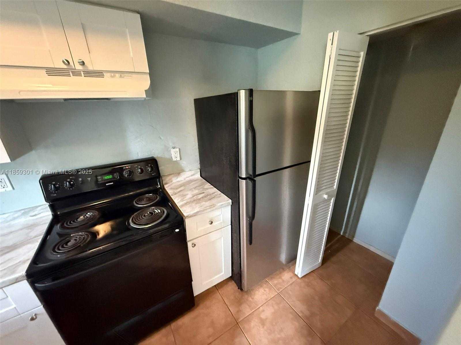 Small Image of 471 NORTH WEST 83RD ST #471, Miami Number 4