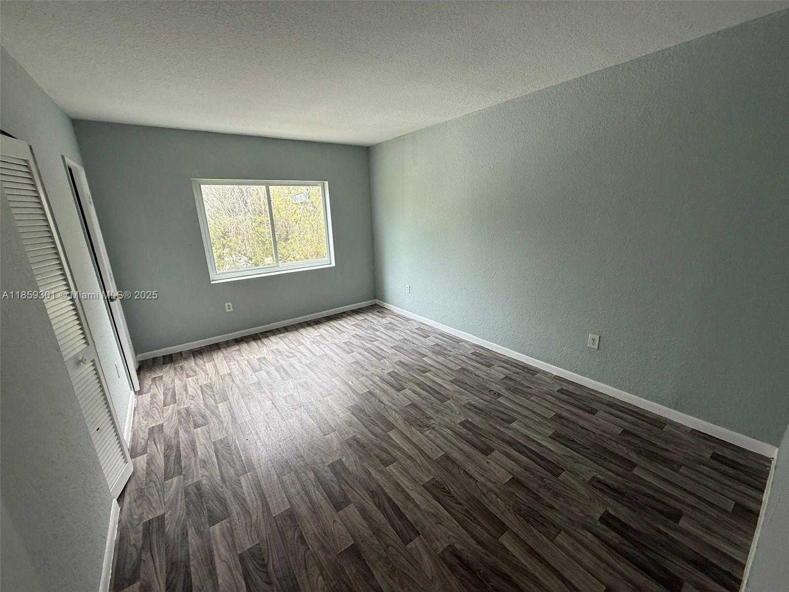 Small Image of 471 NORTH WEST 83RD ST #471, Miami Number 5
