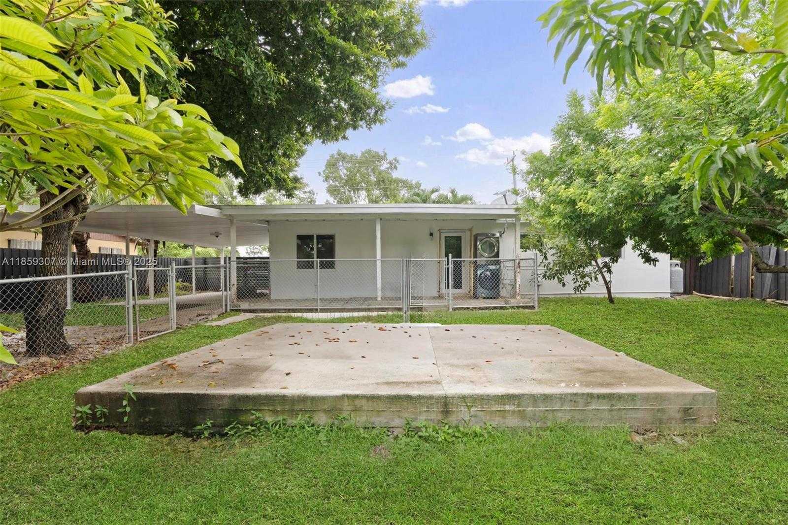 Small Image of 15210 SOUTH WEST 304TH ST, Homestead Number 24