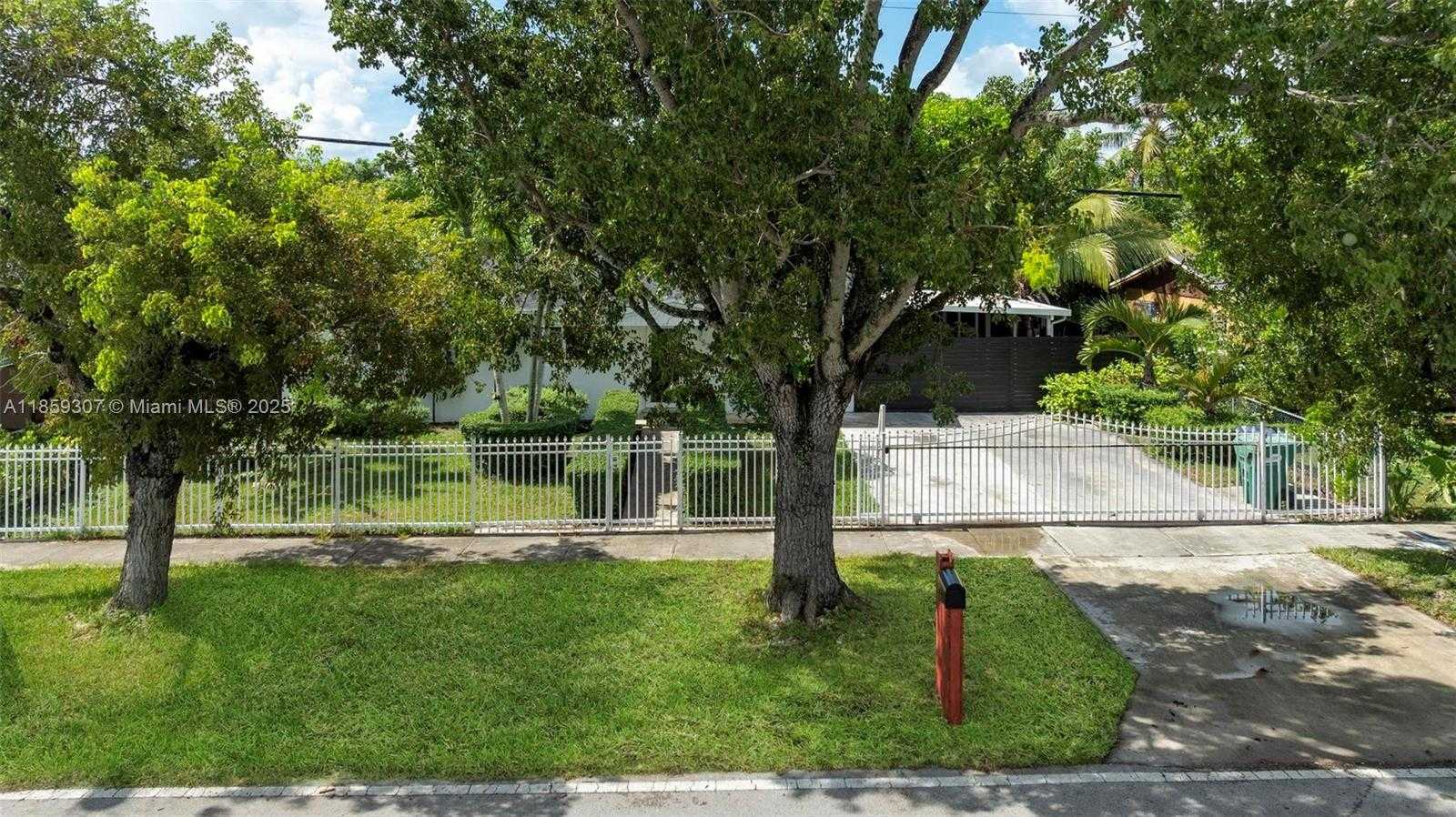 Small Image of 15210 SOUTH WEST 304TH ST, Homestead Number 29