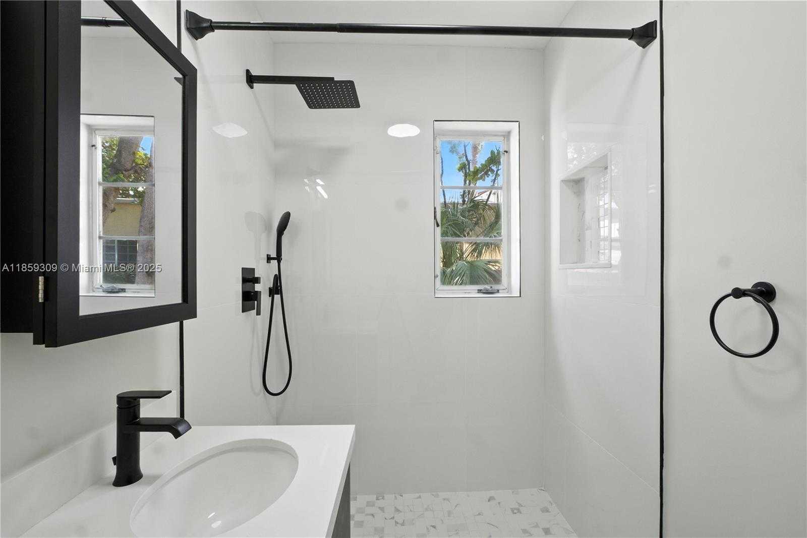 Small Image of 2545 SOUTH WEST 27 LN, Miami Number 15