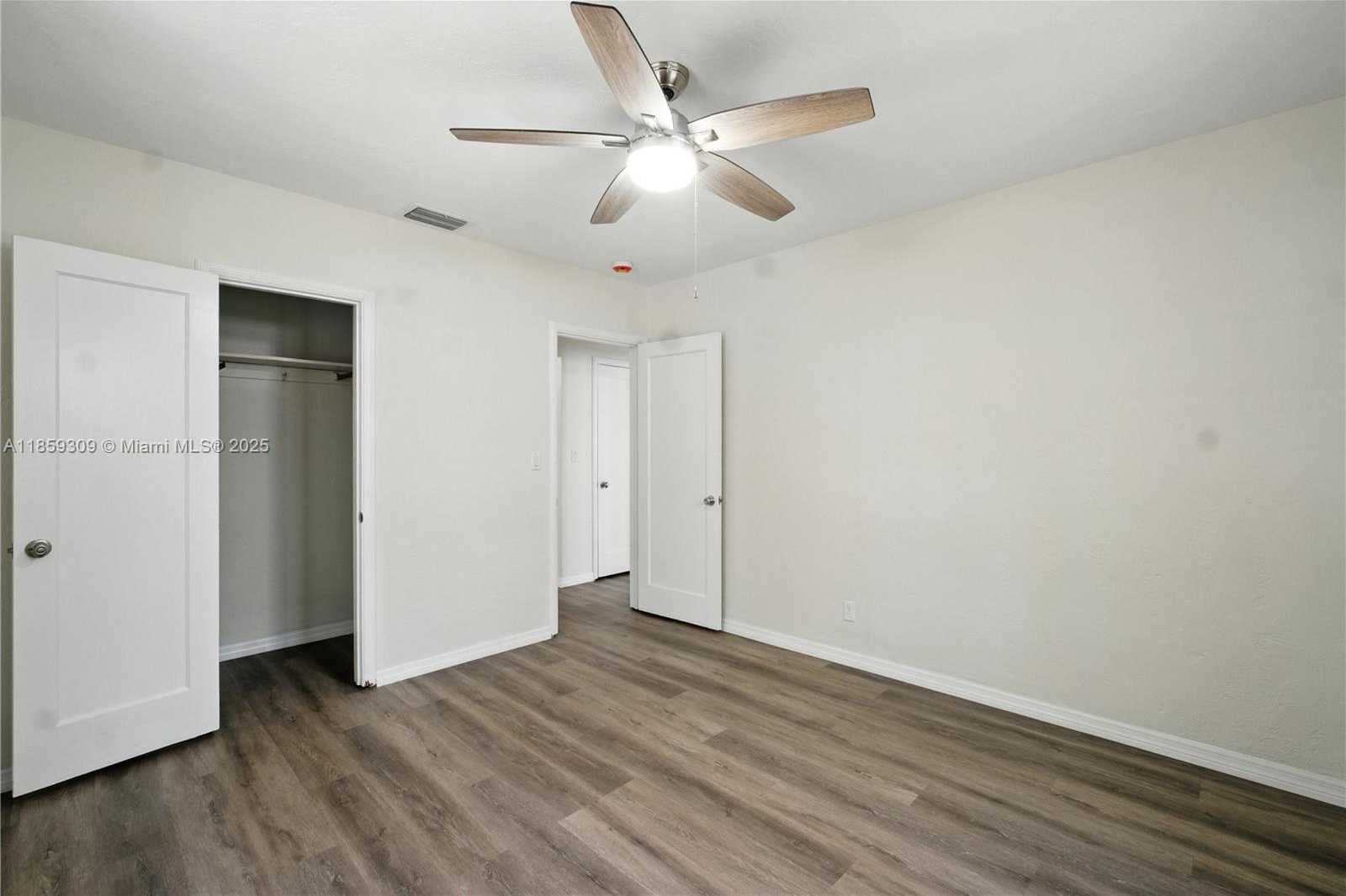 Small Image of 2545 SOUTH WEST 27 LN, Miami Number 18