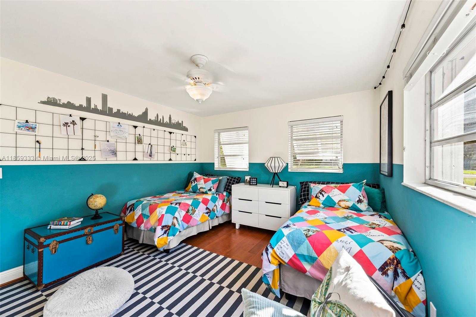 Small Image of 11420 SOUTH WEST 80TH RD, Pinecrest Number 42