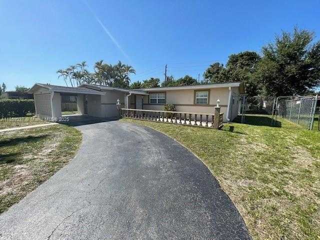 Small Image of 4831 NORTH WEST 12TH ST, Lauderhill Number 2