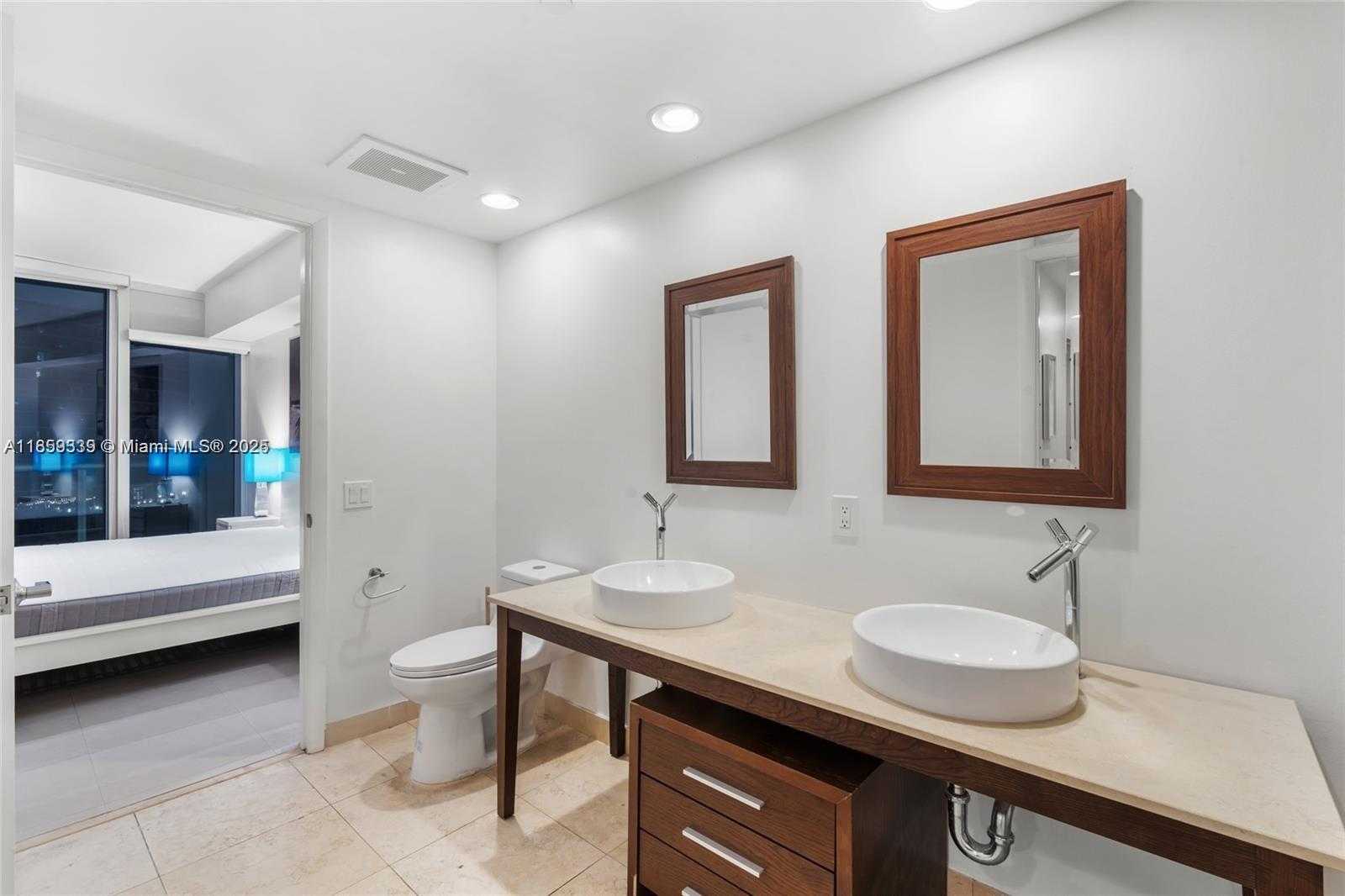 Small Image of 485 BRICKELL AVE #2003, Miami Number 11