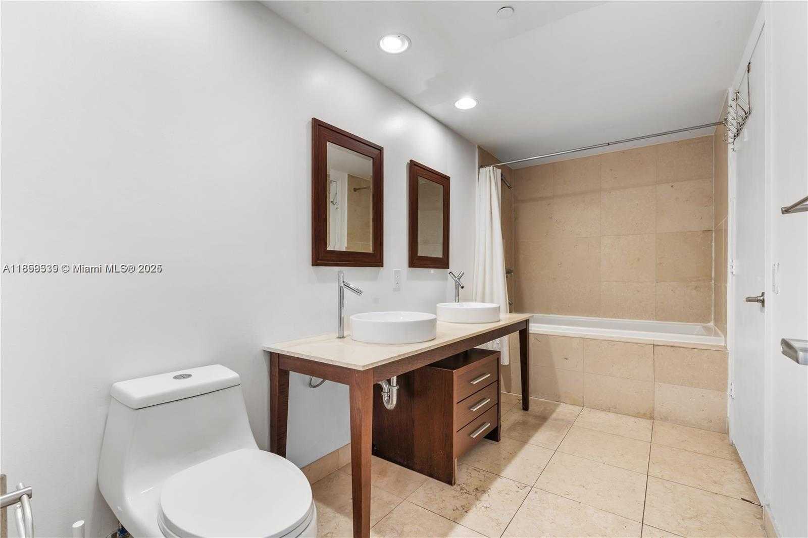 Small Image of 485 BRICKELL AVE #2003, Miami Number 12