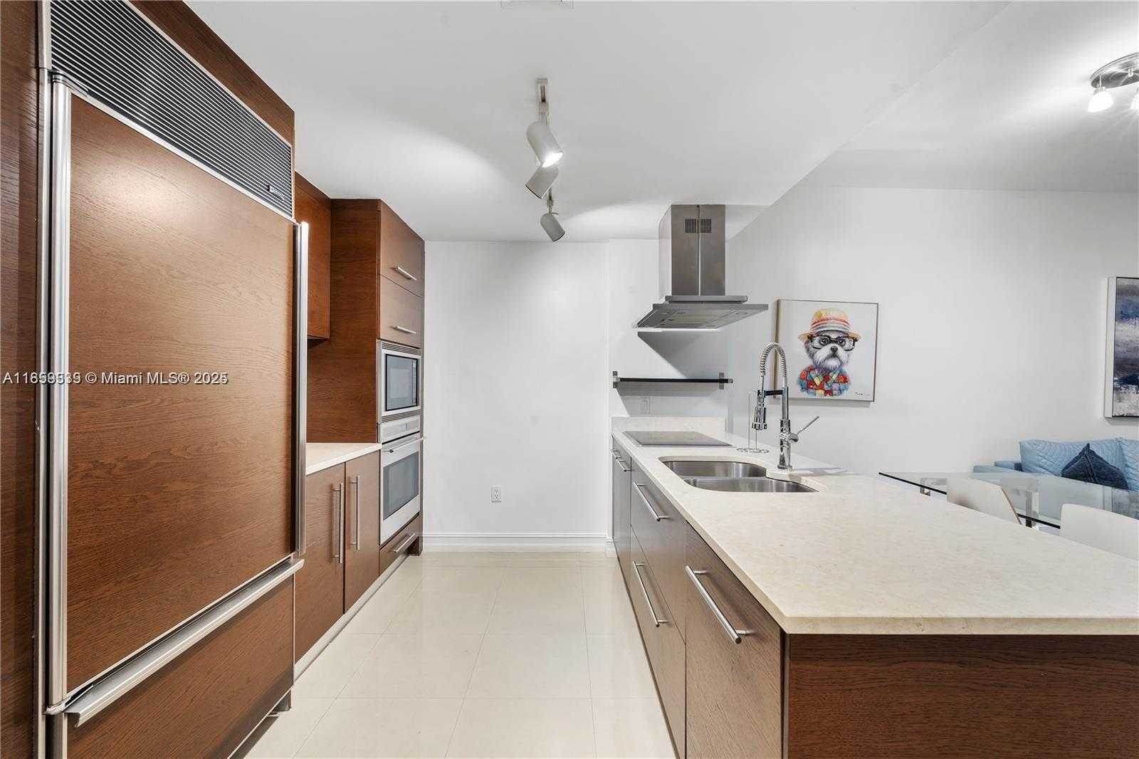 Small Image of 485 BRICKELL AVE #2003, Miami Number 5