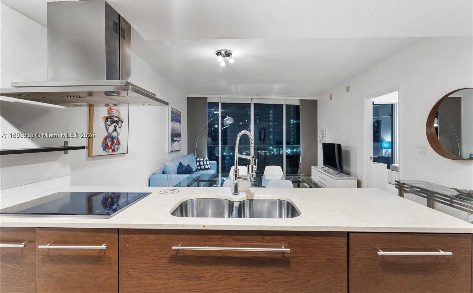 Small Image of 485 BRICKELL AVE #2003, Miami Number 6