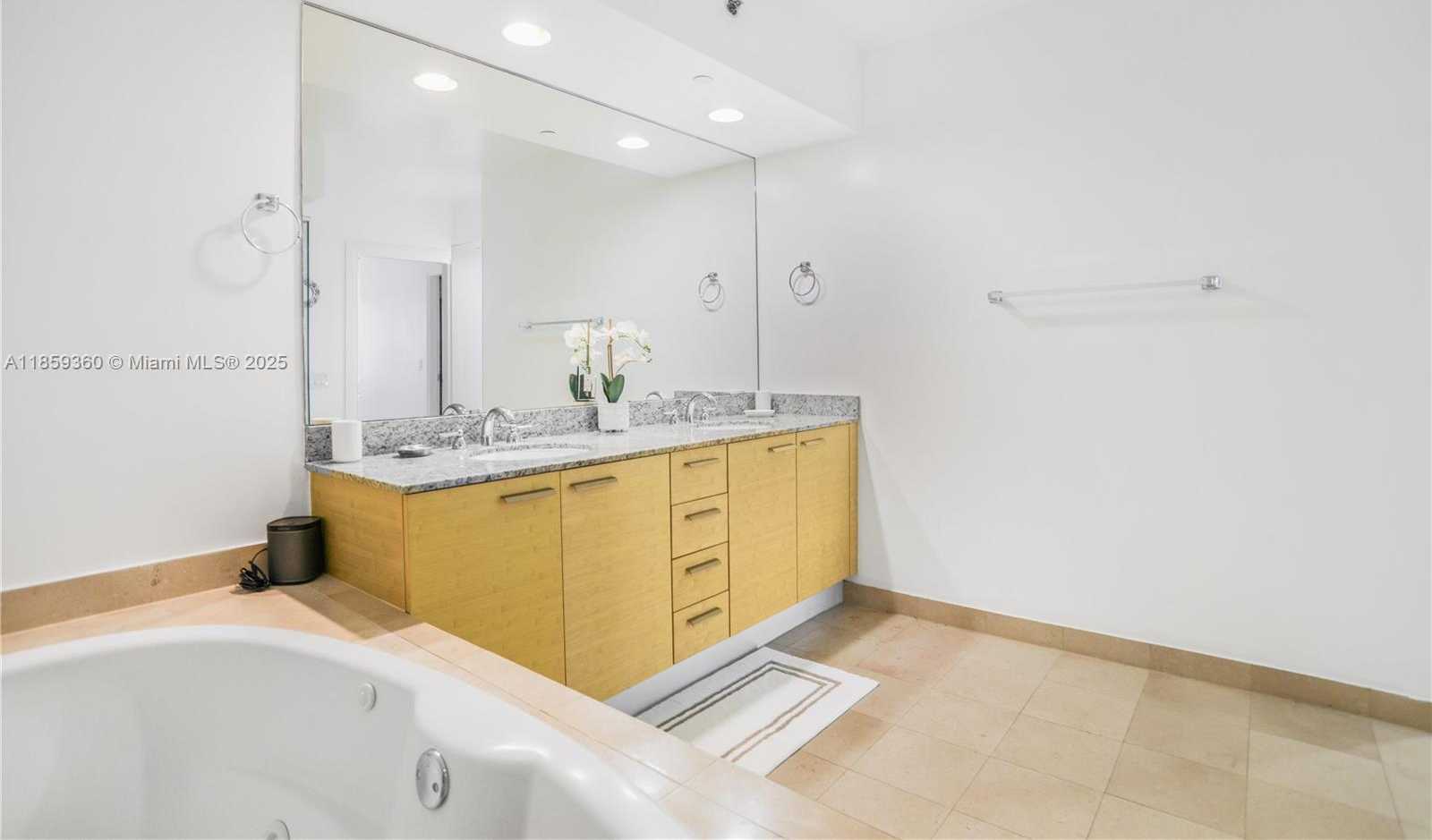 Small Image of 1830 SOUTH OCEAN DR #4511, Hallandale Beach Number 14