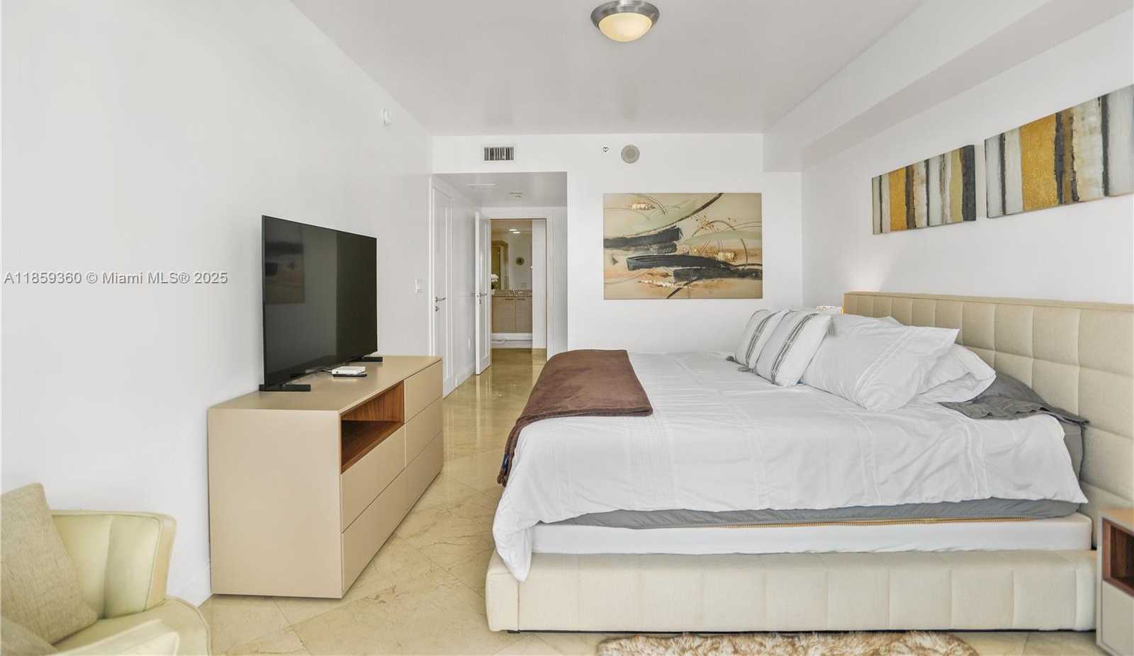 Small Image of 1830 SOUTH OCEAN DR #4511, Hallandale Beach Number 25