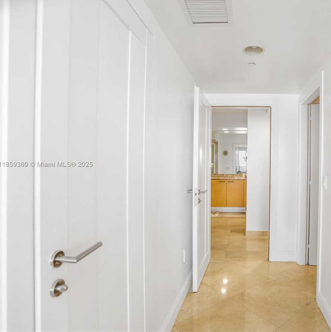 Small Image of 1830 SOUTH OCEAN DR #4511, Hallandale Beach Number 27