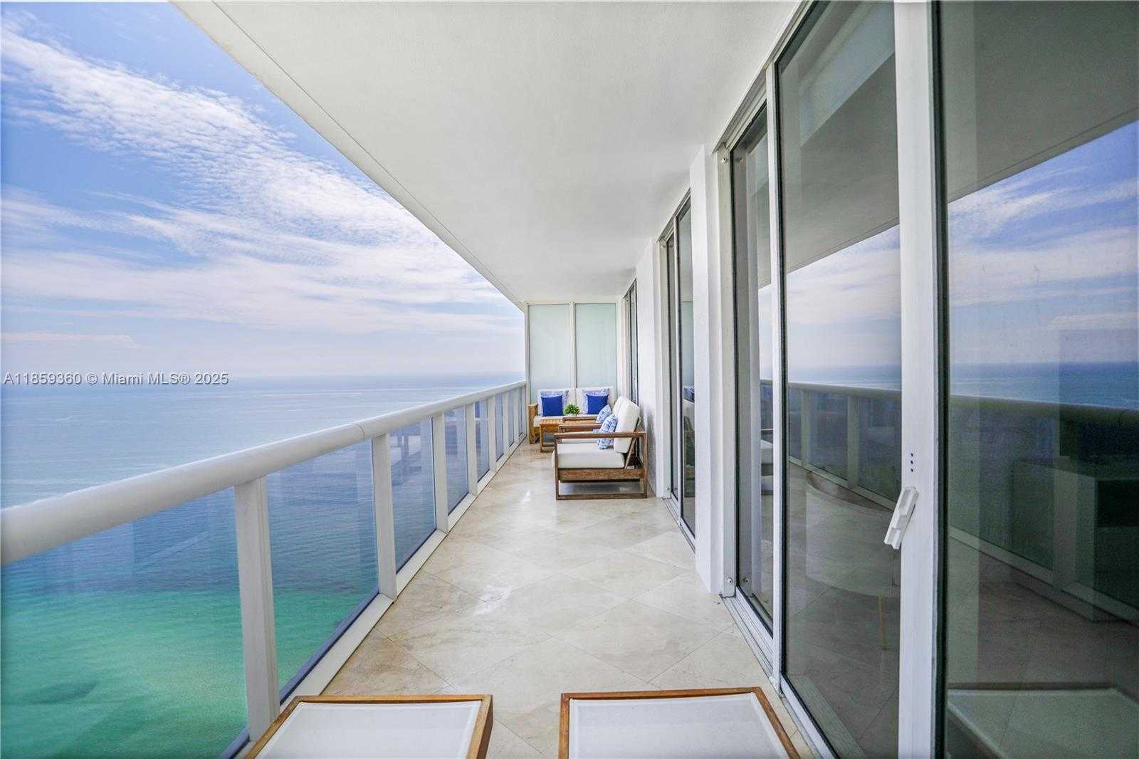Small Image of 1830 SOUTH OCEAN DR #4511, Hallandale Beach Number 3