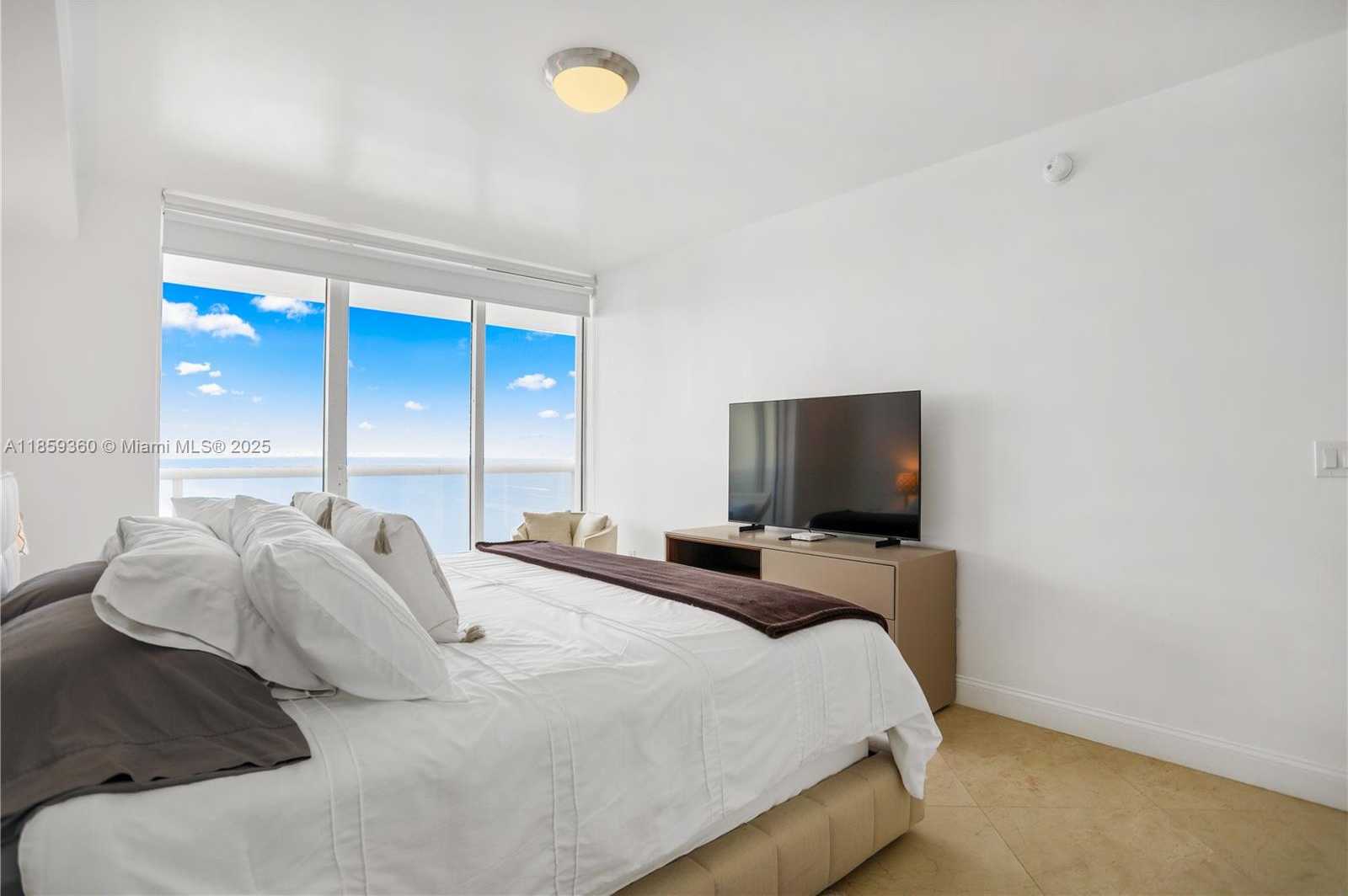 Small Image of 1830 SOUTH OCEAN DR #4511, Hallandale Beach Number 30