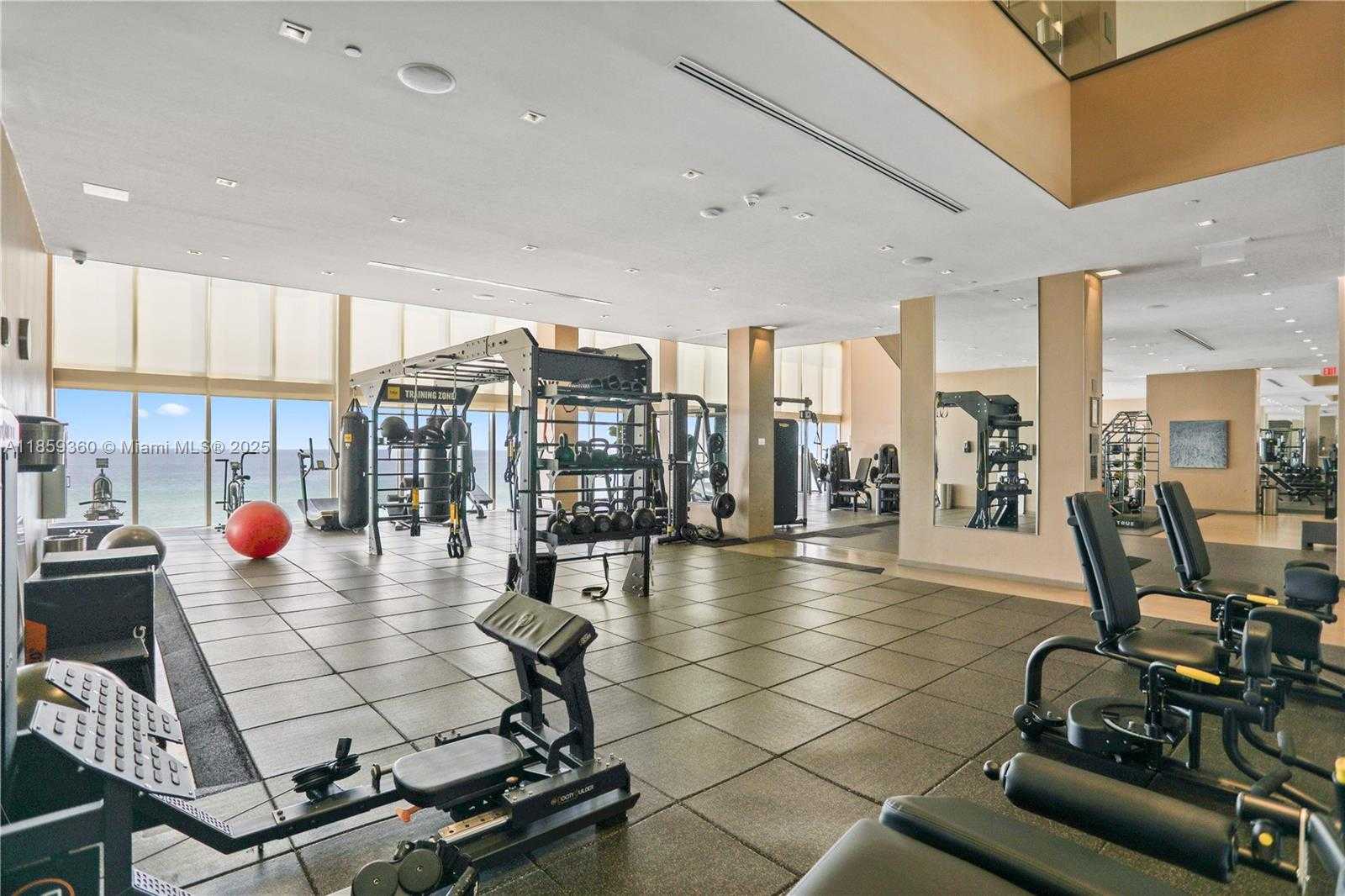 Small Image of 1830 SOUTH OCEAN DR #4511, Hallandale Beach Number 52