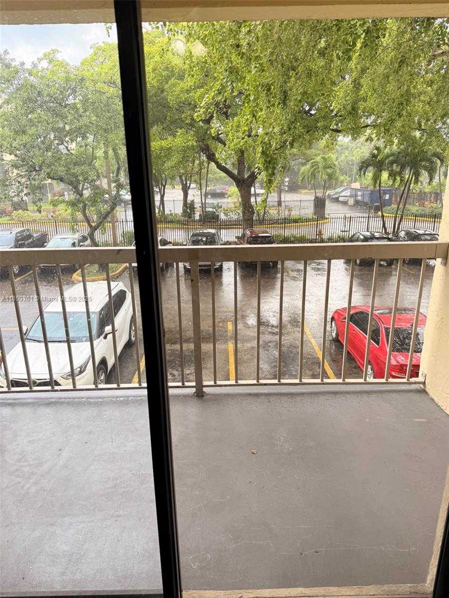 Small Image of 8160 GENEVA CT #205, Doral Number 10
