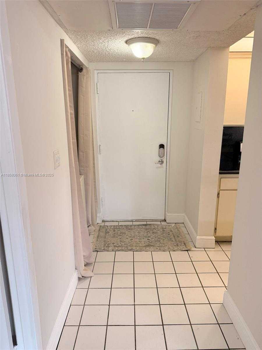 Small Image of 8160 GENEVA CT #205, Doral Number 8