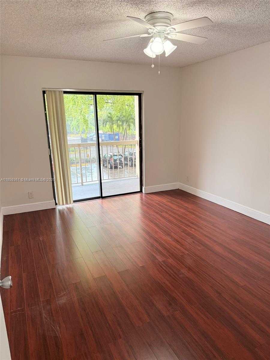 Small Image of 8160 GENEVA CT #205, Doral Number 9