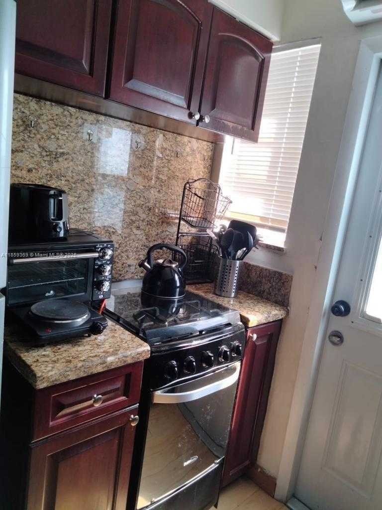 Small Image of 4015 INDIAN CREEK DR #302, Miami Beach Number 5