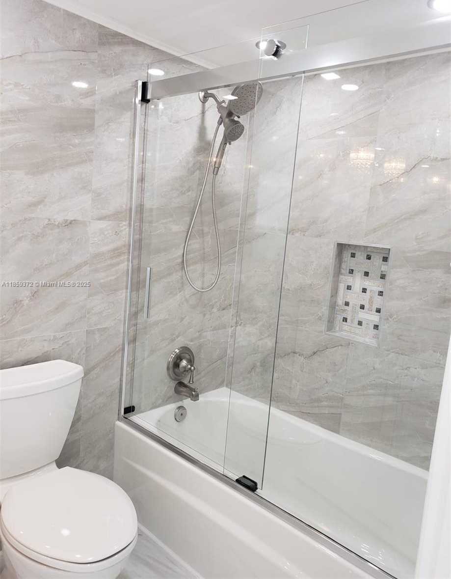 Small Image of 601 THREE ISLANDS BLVD #301, Hallandale Beach Number 6