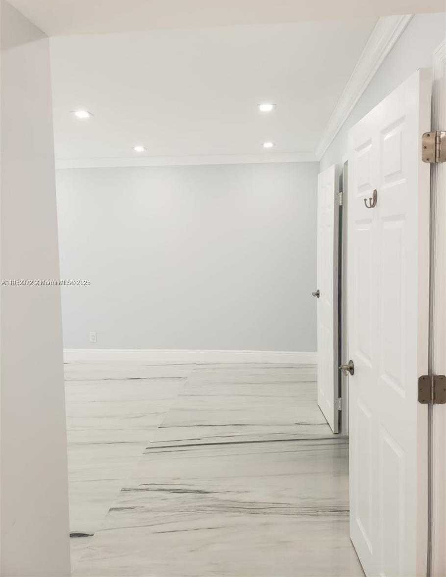 Small Image of 601 THREE ISLANDS BLVD #301, Hallandale Beach Number 8