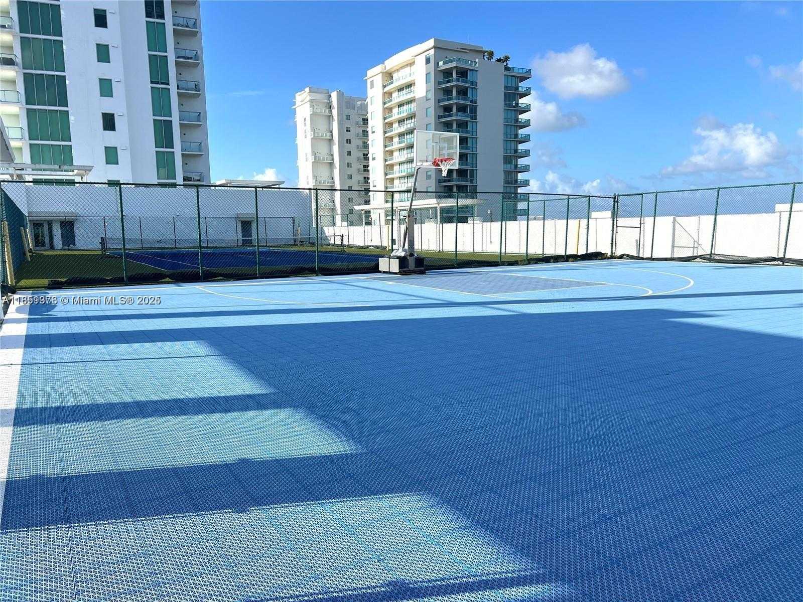 Small Image of 7928 EAST DR #605, North Bay Village Number 39