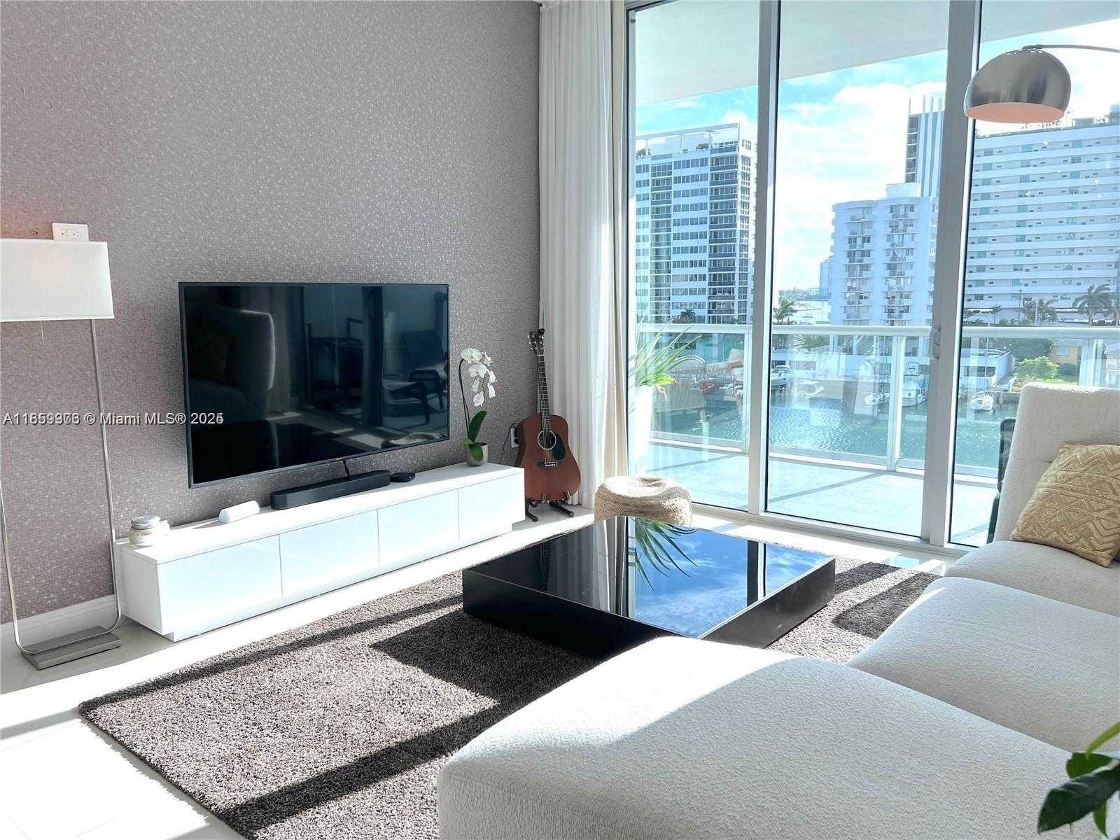 Small Image of 7928 EAST DR #605, North Bay Village Number 5