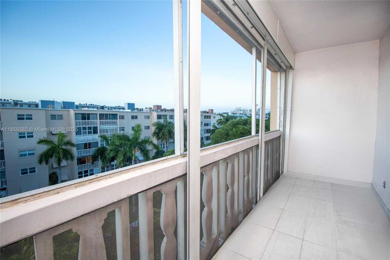 Small Image of 218 NORTH EAST 12TH AVE #502, Hallandale Beach Number 13