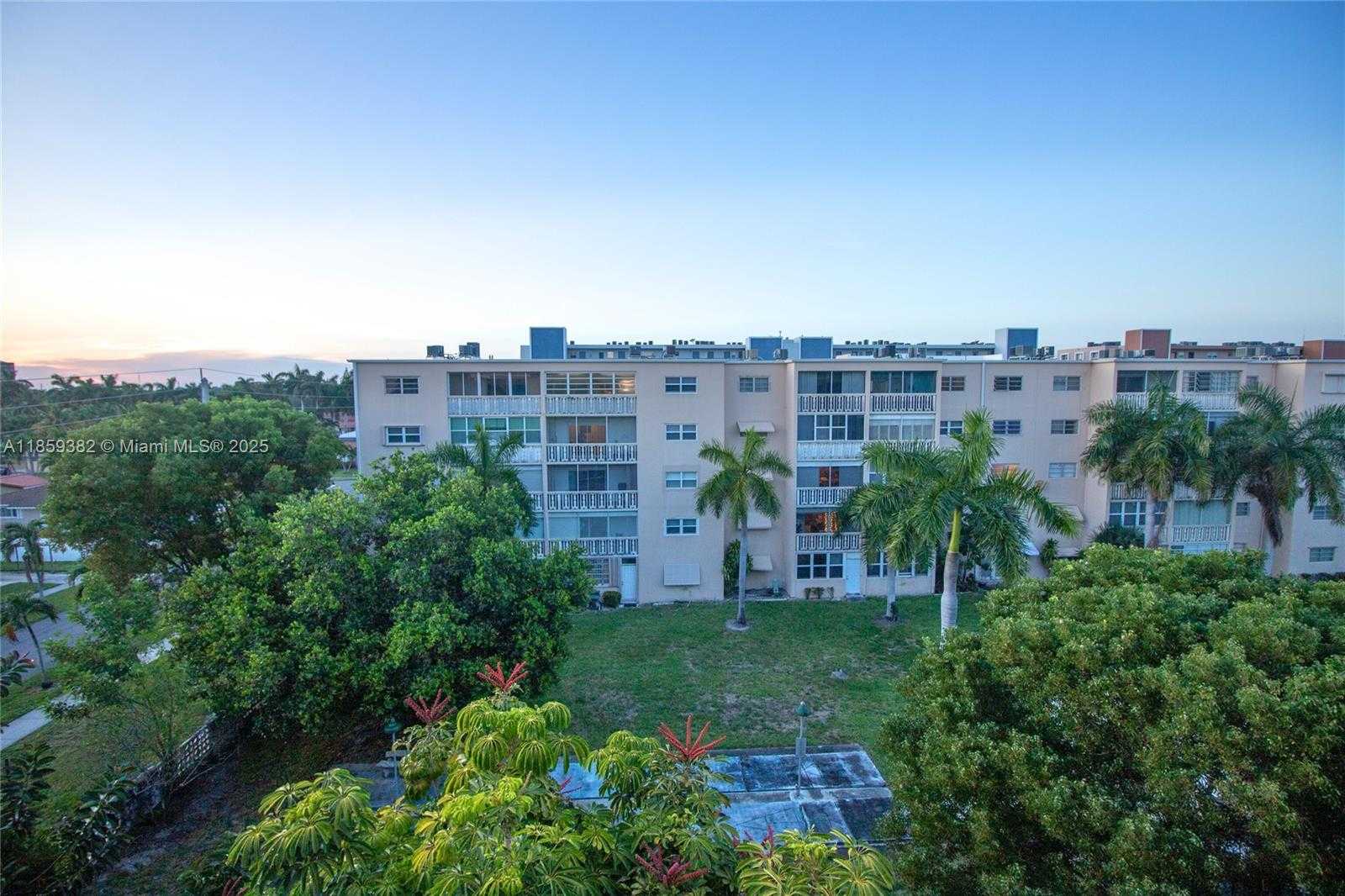 Small Image of 218 NORTH EAST 12TH AVE #502, Hallandale Beach Number 14