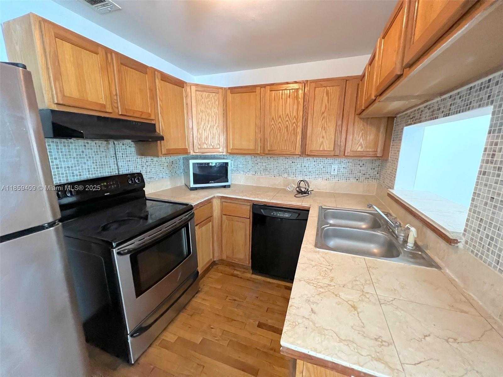 Small Image of 1502 JEFFERSON AVE #101, Miami Beach Number 3