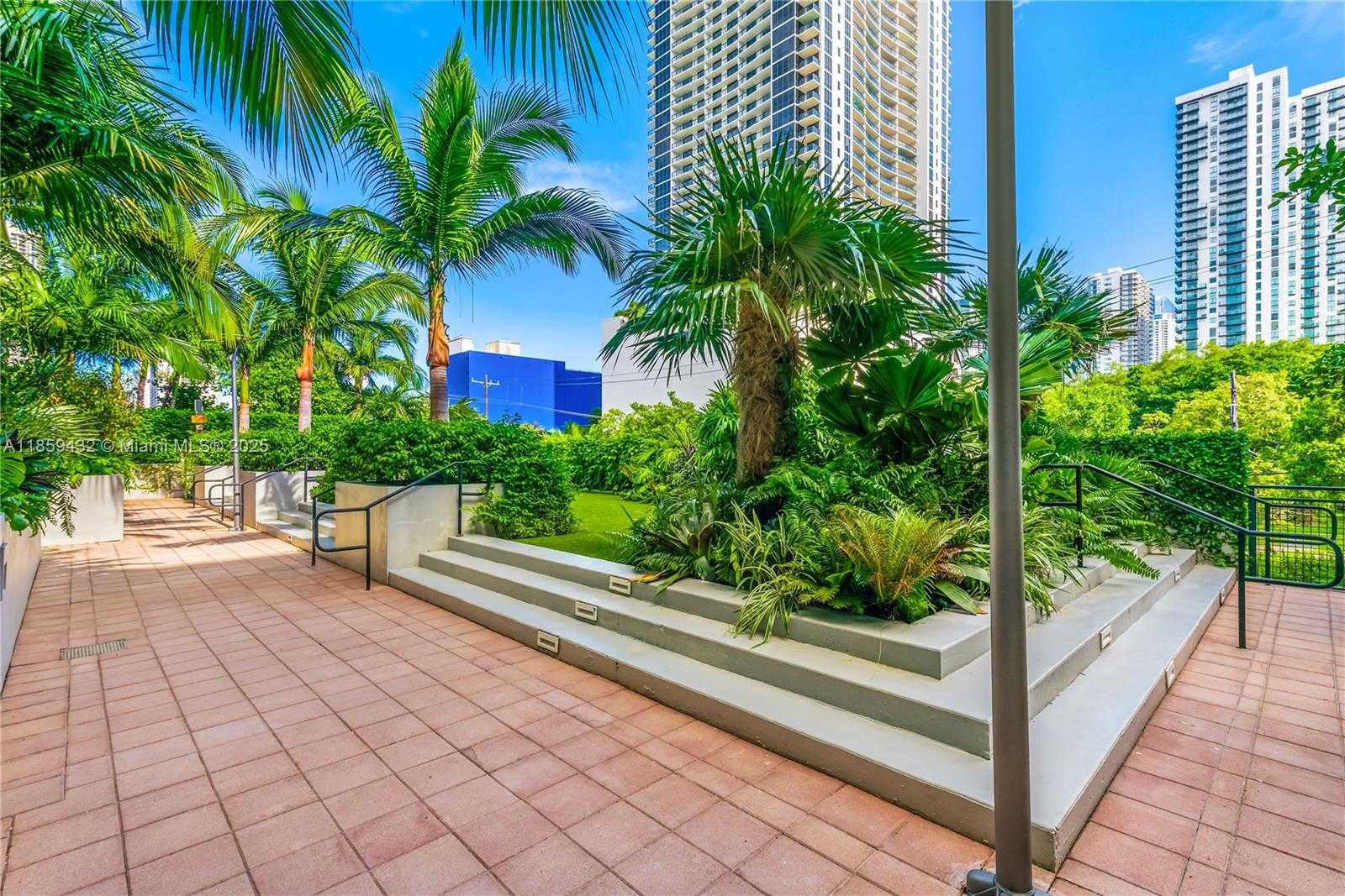 Small Image of 1749 NORTH EAST MIAMI CT #510, Miami Number 25