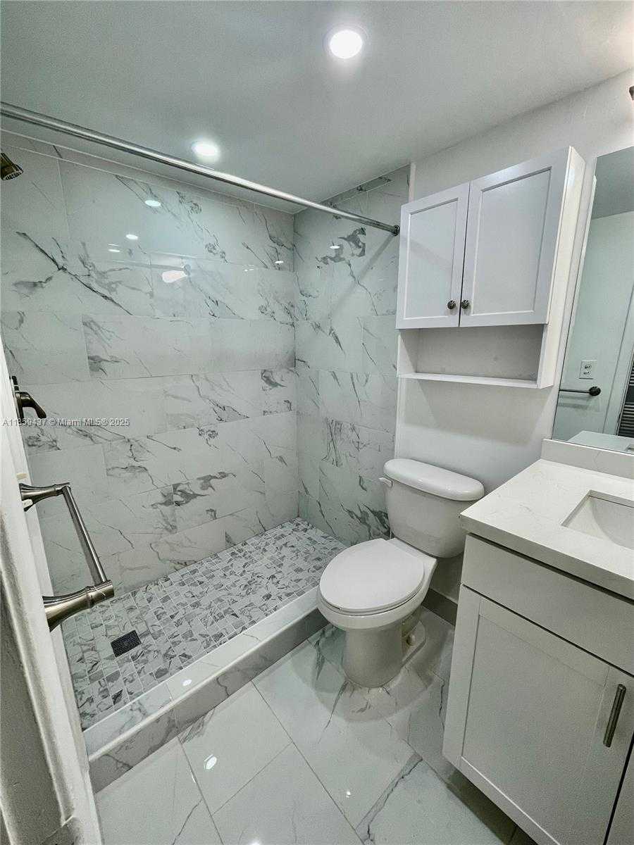 Small Image of 8101 SOUTH WEST 72ND AVE #417W, Miami Number 7