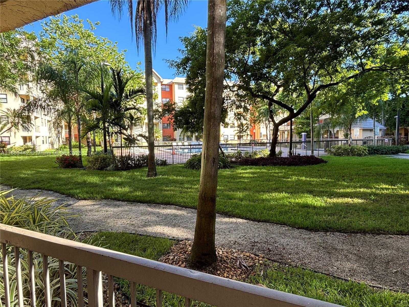Small Image of 8180 GENEVA CT #126, Doral Number 7