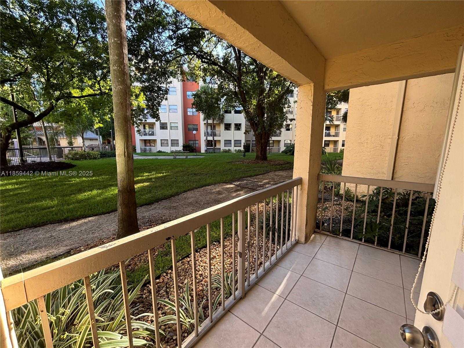 Small Image of 8180 GENEVA CT #126, Doral Number 8