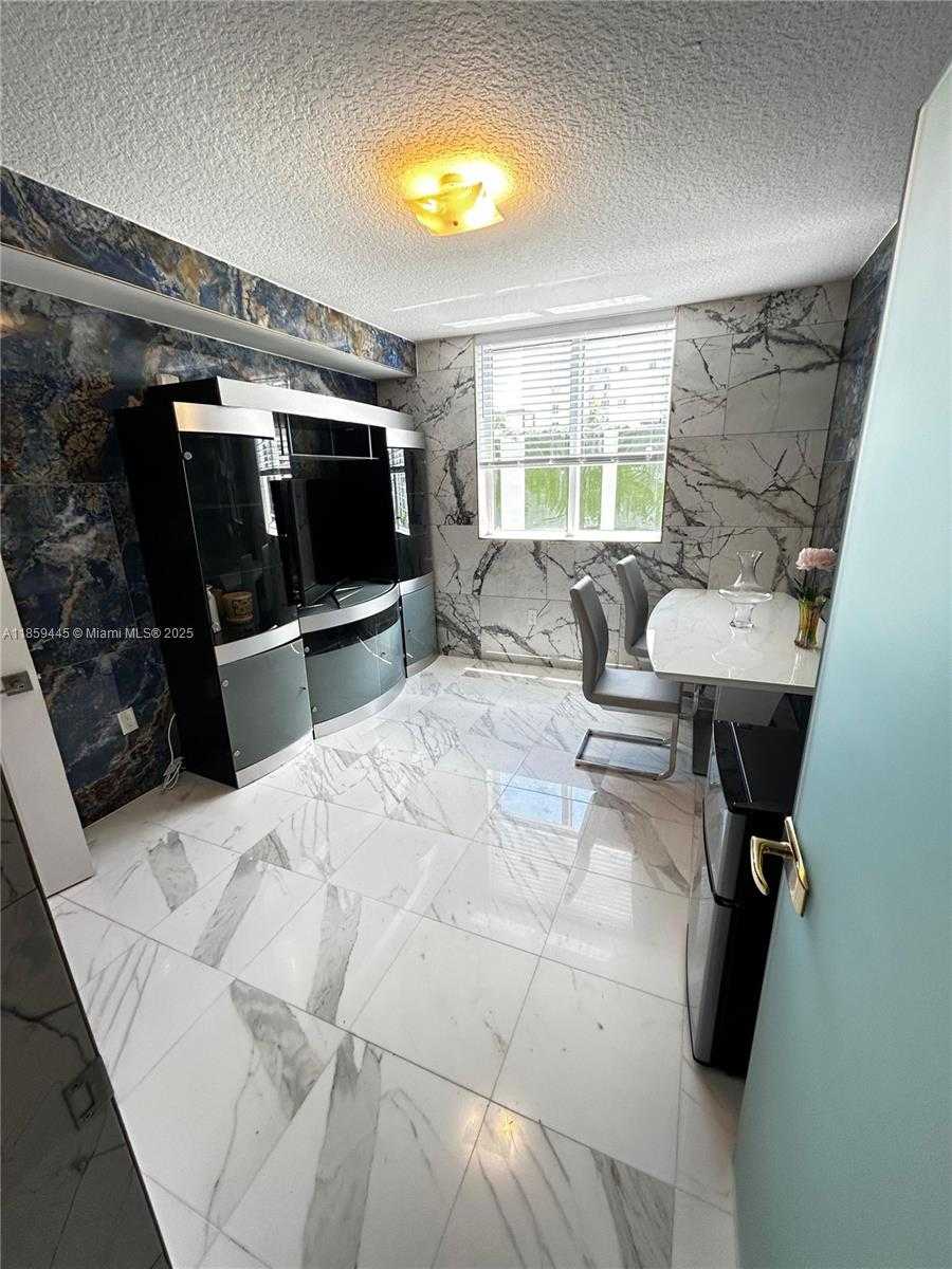 Small Image of 601 NORTH EAST 23RD ST #903, Miami Number 7