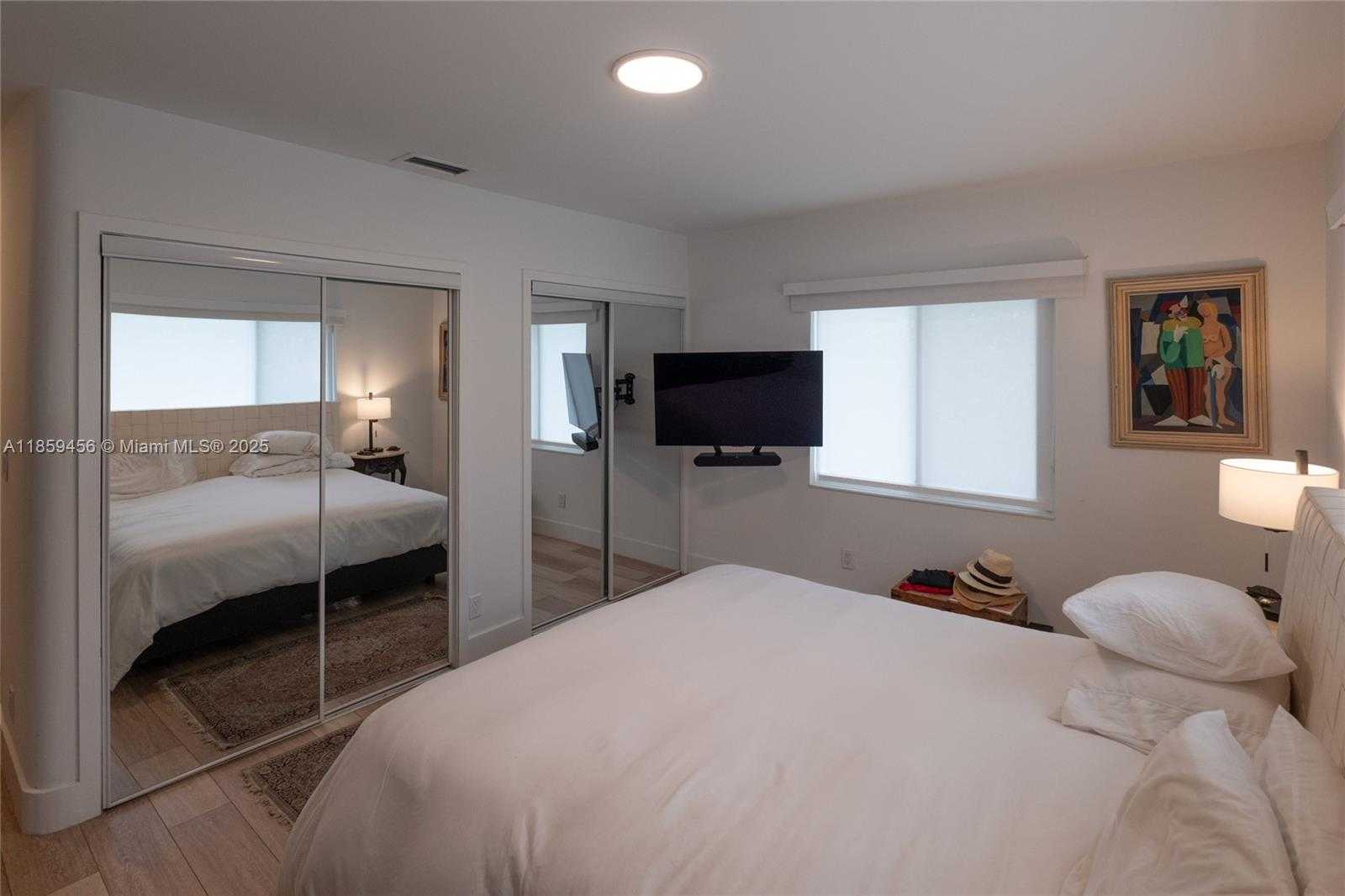Small Image of 2354 ALTON RD, Miami Beach Number 16