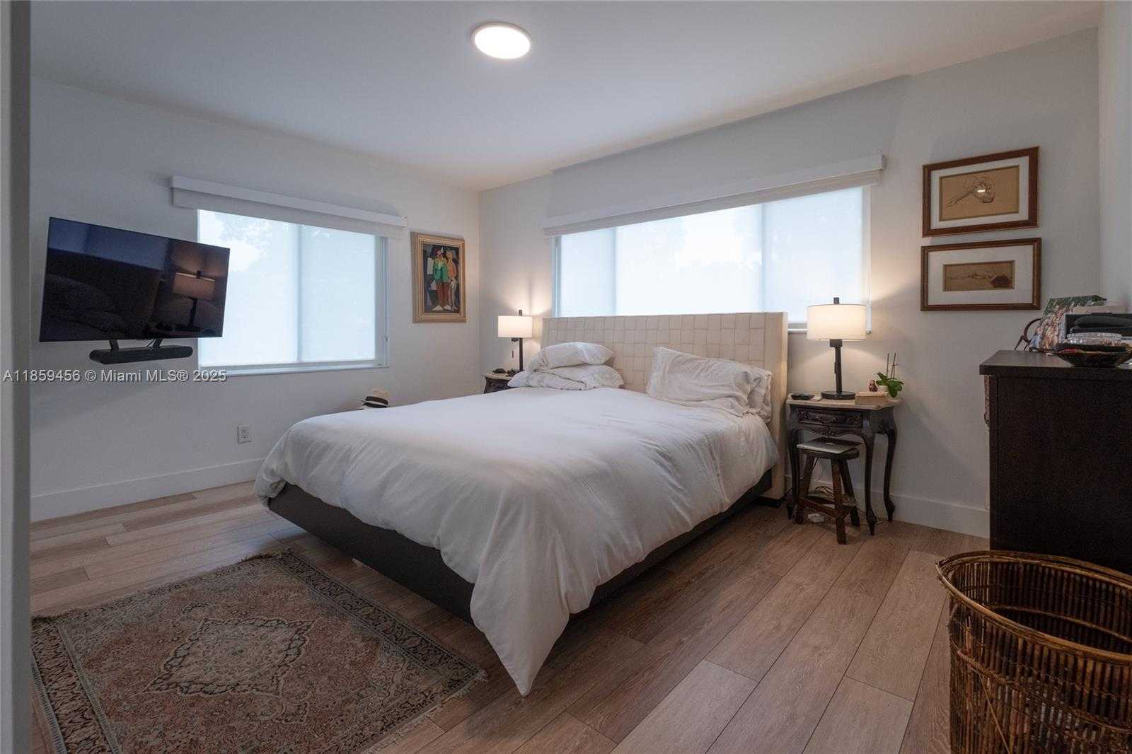 Small Image of 2354 ALTON RD, Miami Beach Number 17
