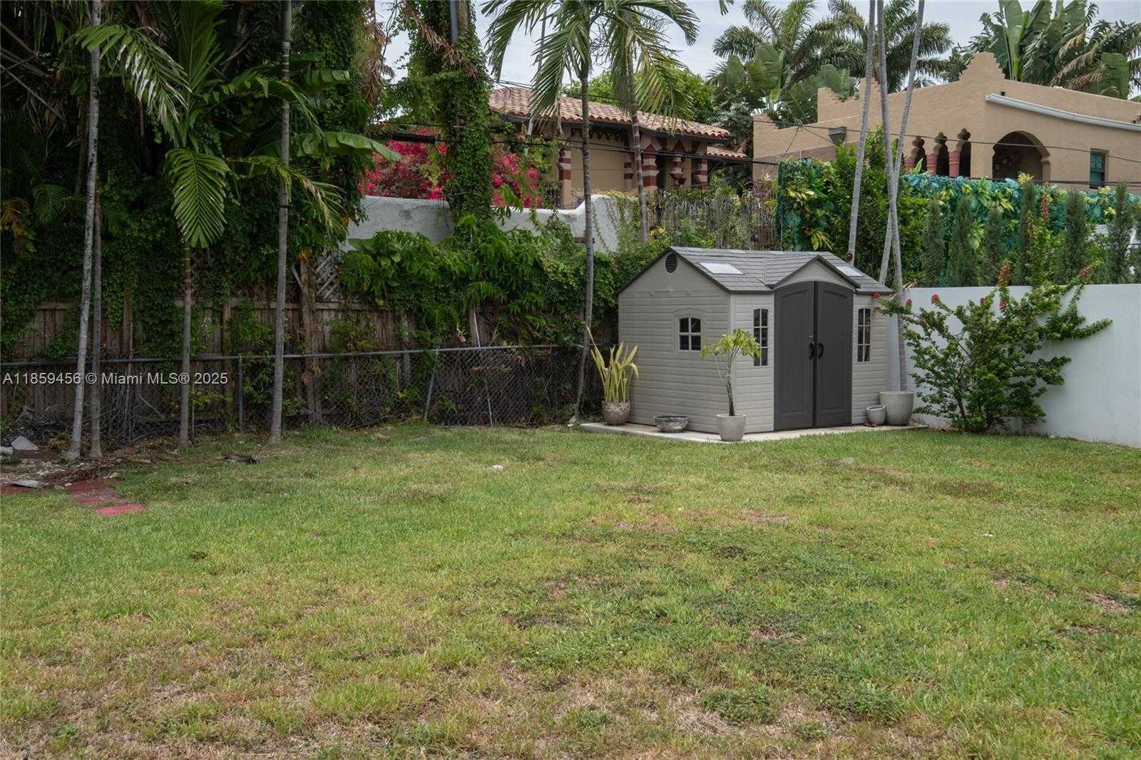 Small Image of 2354 ALTON RD, Miami Beach Number 21