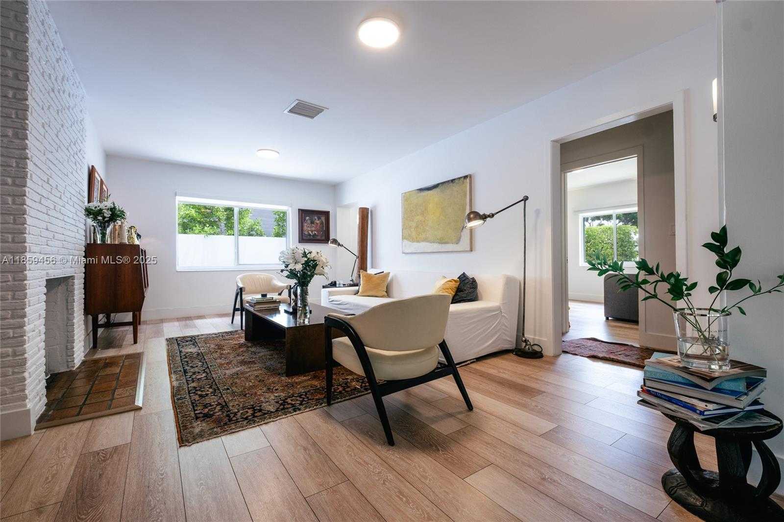 Small Image of 2354 ALTON RD, Miami Beach Number 5