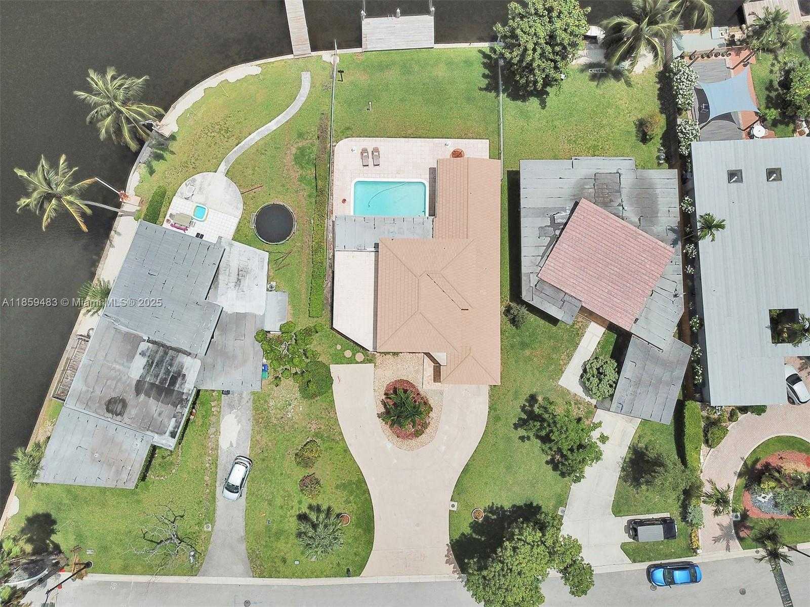 Small Image of 257 ATLANTIC ISLE, Sunny Isles Beach Number 11