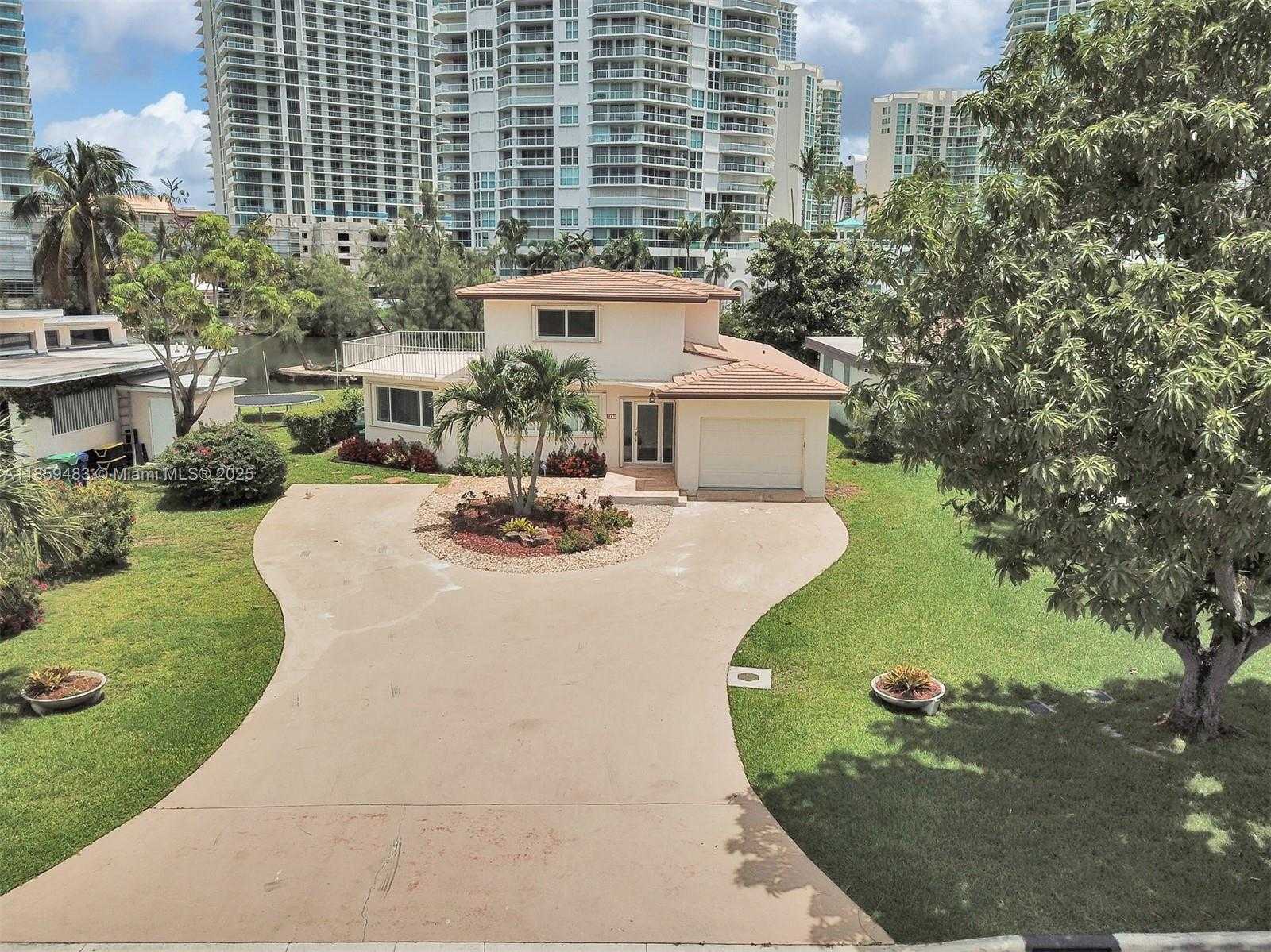 Small Image of 257 ATLANTIC ISLE, Sunny Isles Beach Number 2