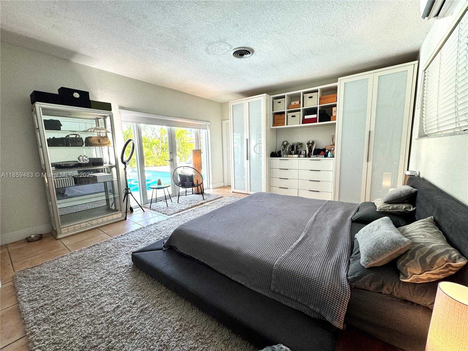 Small Image of 257 ATLANTIC ISLE, Sunny Isles Beach Number 32
